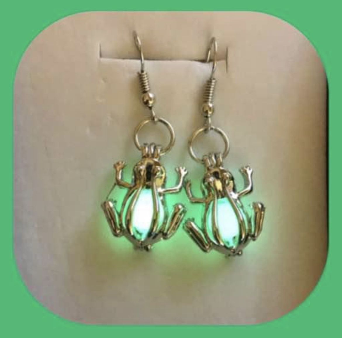 New Absolutely Adorable Whimsical Green Solar Luminous Frog 🐸 Earrings
