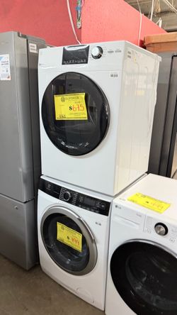 Electrolux Front Load Washer and Dryer Stack