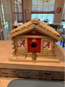 NEW HANDMADE ALABAMA BIRDHOUSE WITH FAKE SMOKE COMING OUT OF CHIMNEY