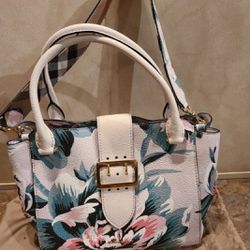 Brand New Burberry Tote Designer Woman’s Hand Bag Purse Flower Floural Print Leather LV Gucci Louis Vuitton Girl 