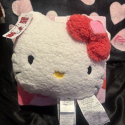 Hello Kitty Valentine Blanket And Plush Set