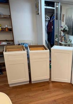2 base and 1 wall white shaker kitchen cabinet cabinets