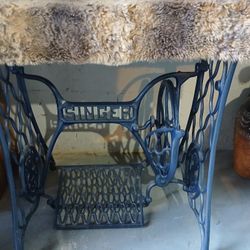 1913 Singer Sewing Machine BASE ONLY