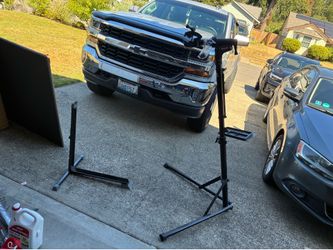 Bike repair stand