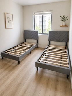 2 brand new twin size bed frame ( no mattress