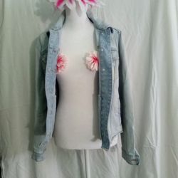 Wild Fable Cropped & Distressed Women's Jean Jacket Frayed Hem Size XS, Preowned