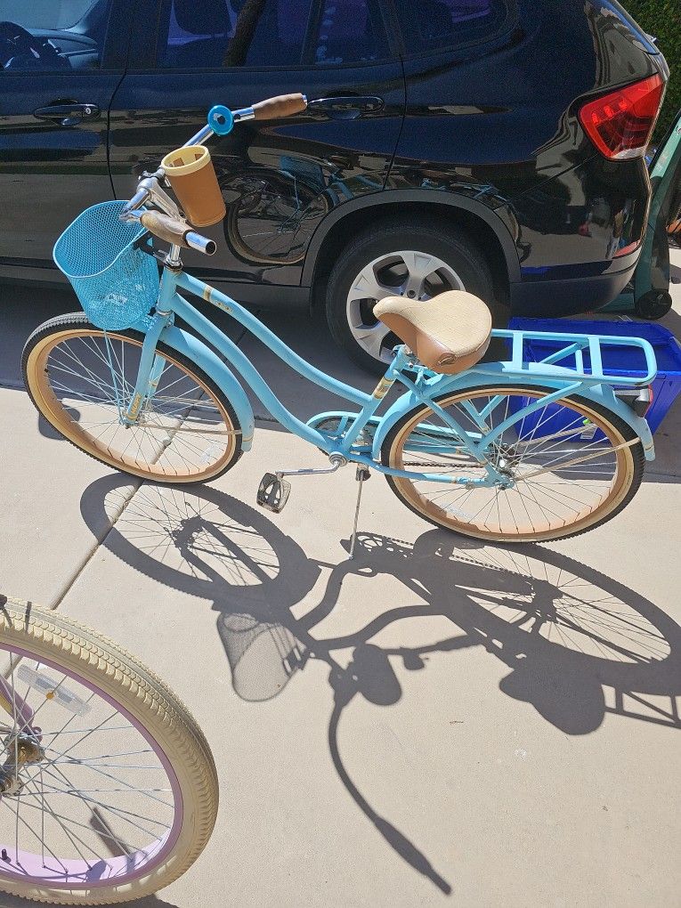 26" Huffy Womens Bike. Nassau Beach Cruiser.