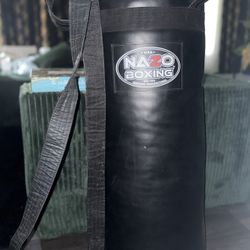 Heavy Bag 70lb (like new) 