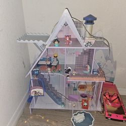  Very Beautiful And Big LOL Dollhouse With Lol Dolls And A Lil Car (Including Light,)