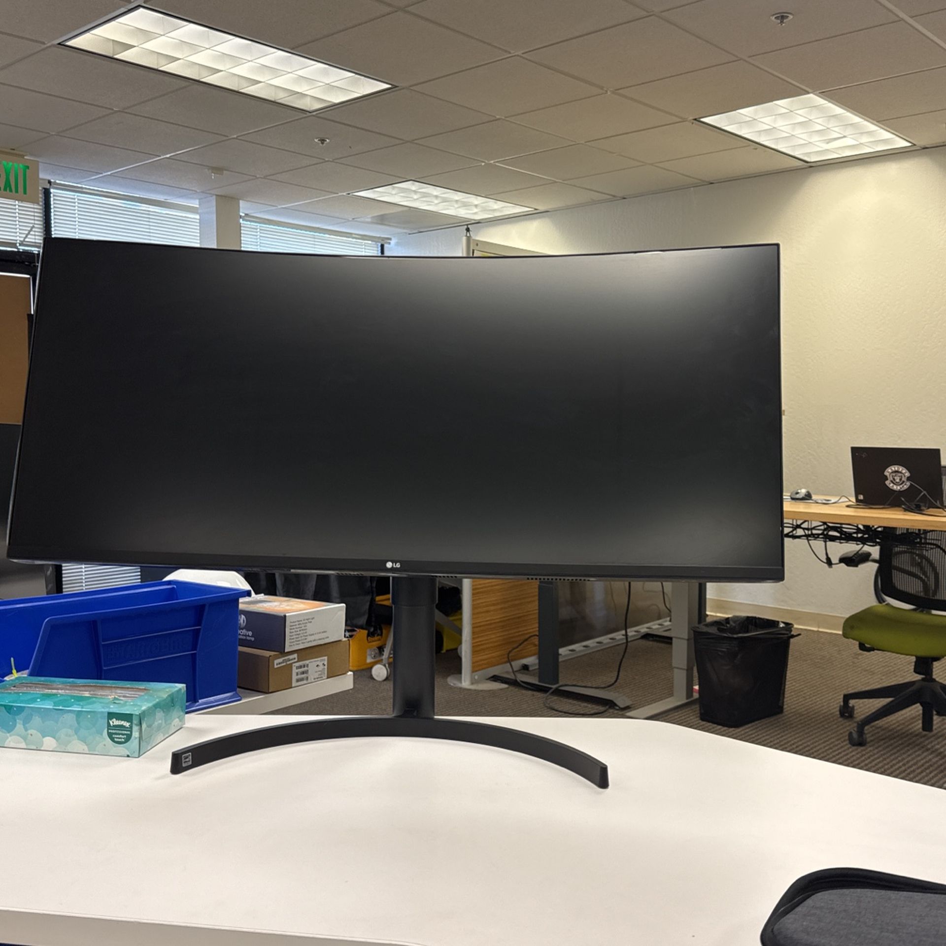 35” VA HDR QHD UltraWide™ Curved Monitor