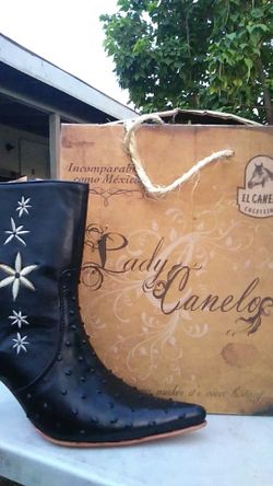 Woman's Cowgirl boot's