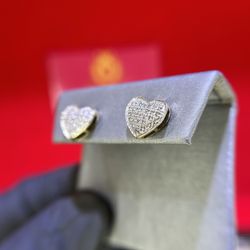 10K GOLD, DIAMOND HEART STUDS 