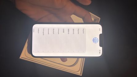 iPhone 16e