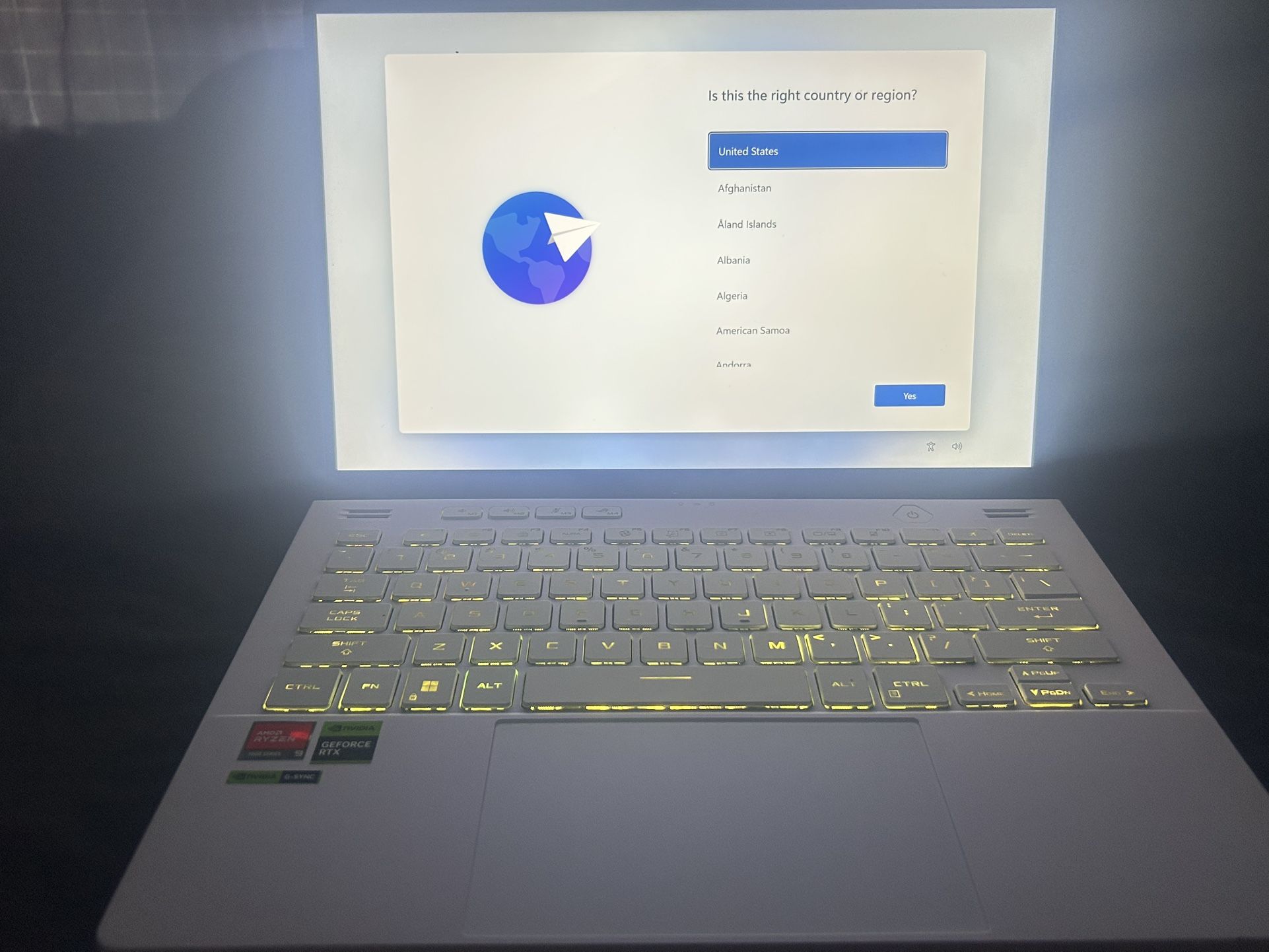 ASUS ROG Zephyrus G14 – RTX 4060 / AMD Ryzen 9 / 16GB RAM / 500GB SSD Gaming Laptop