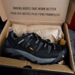 Keens 9.5 Steel Toe Men's Working Shoes