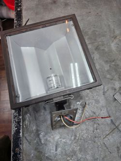 Flood light
