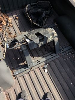 Pro Series 15K Fifth Wheel Hitch 30128