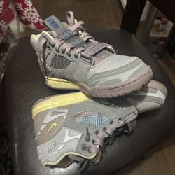 SLIGHTLY USED!!! NIKE AIR TRAINER SP “honeydew”  