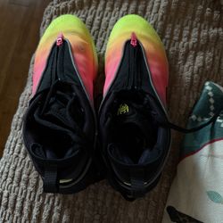 Basketball Shoes Size 10