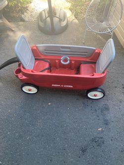Radio Flyer Pull wagon with two seats