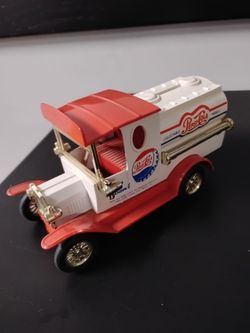 Vintage Pepsi Cola Bank Truck with key very Clean and collectable