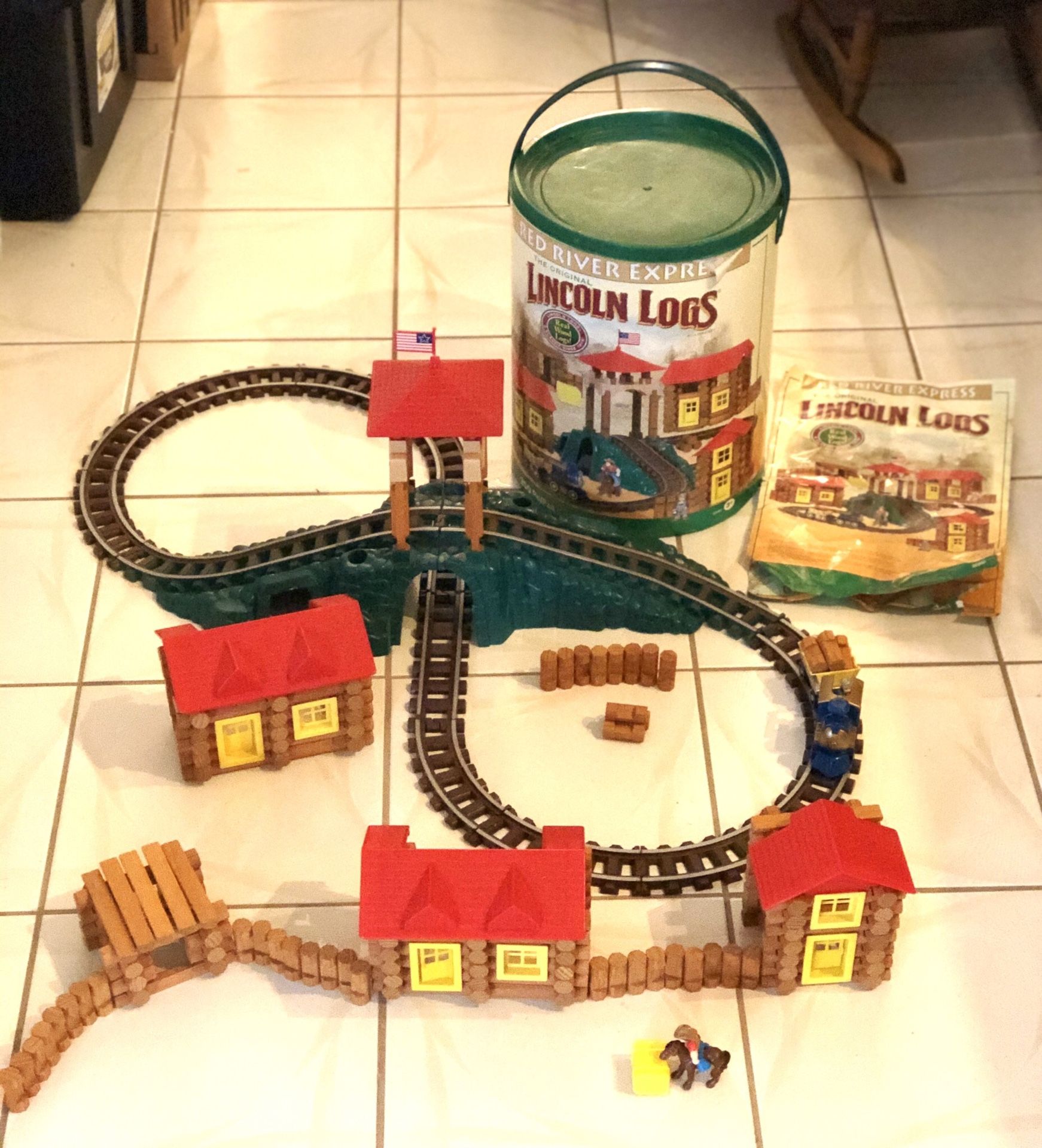 Toy Lincoln logs