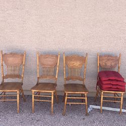 4 Wooden Chairs With Washable Cushions 