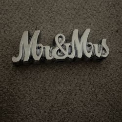 Mr & Mrs Decor Sign 