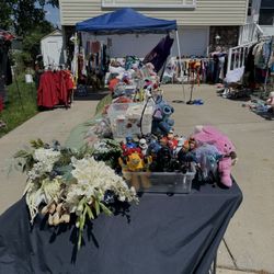 Garage Sale June 26-29