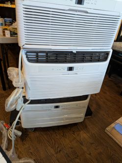 Frigidaire through the wall AC unit / 14k BTU + heat