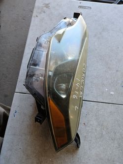 Toyota corolla left Headlight oem