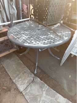 Outdoor Seating table + 2 benches, 2 chairs