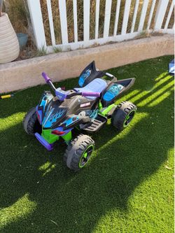Power wheels 4 wheeler - grave digger
