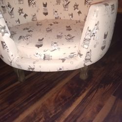 Very Nice Doggie Bed