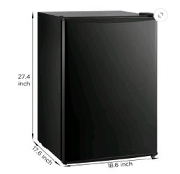 Mainstays 2.7 cu ft Single-Door Compact Refrigerator, Black, Adjustable Glass Shelves