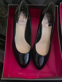 Vince Camuto Black Patent Pumps size 7.5