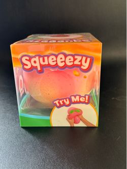 Squeezy Peach Squishy
