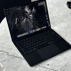 Macbook Air 2022 M2 (500GB)