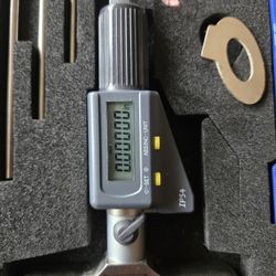 used like new
0" to 6" Digital depth micrometer
