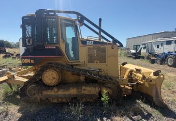 ‘‘06 VGOOD CAT D5N XL 6-way Dozer w MS rippers A/C 2600 org hrs 1-Owner mint