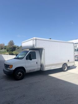 2007 Ford Box Truck