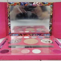 New: Rare to find Ed Hardy LOVE KILLS SLOWLY vanity makeup kit/perfume with built in mirror & lights