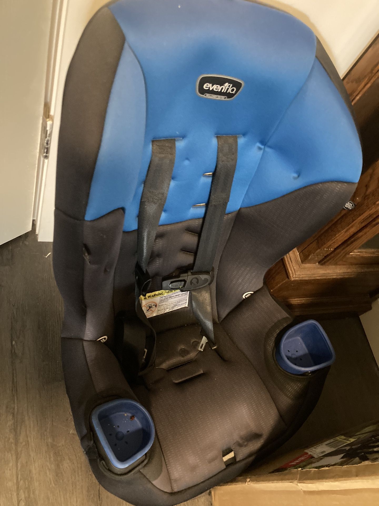 Evenflo Bonus 65 Convertible car seat
