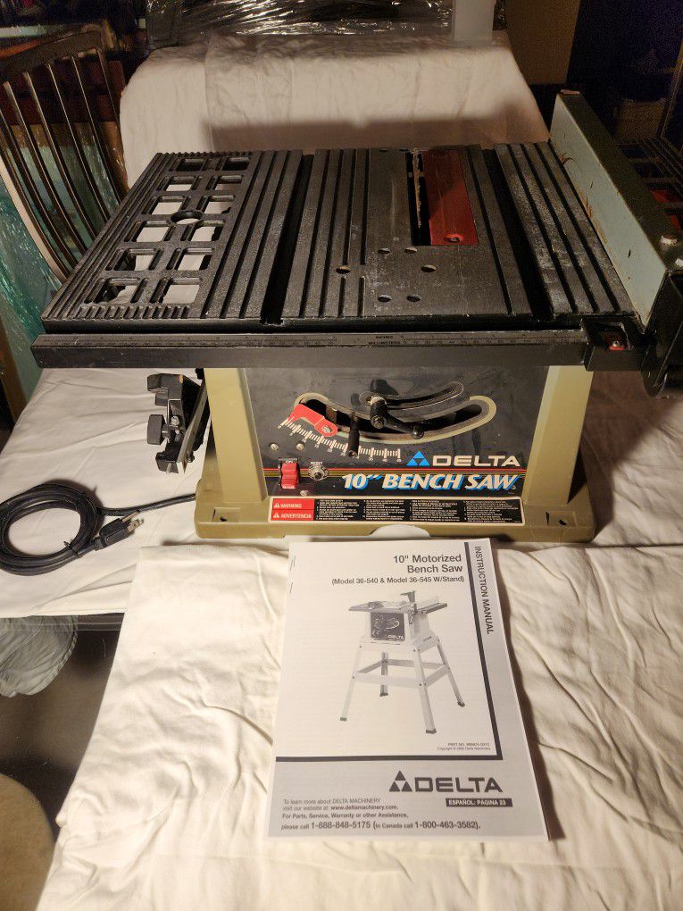DELTA 10"  TABLE SAW