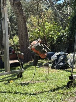 1 Ton CM LOEDSTAR ELECTRIC WINCH AND ELECTRIC TROLLY