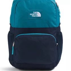 The North Face Chuckwalla Daypack | Travel Backpack with 16" Laptop Sleeve, Adjustable, Dusk Blue