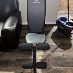 Workout bench  Golds Gym 
