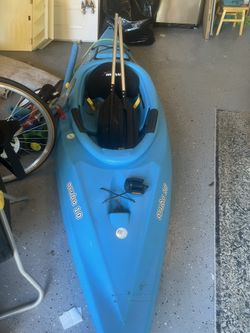 EUC Kayak Barely Used