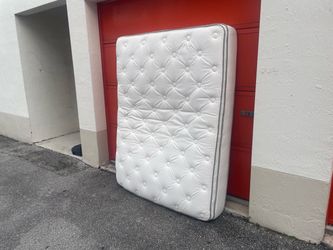 Queen mattress
