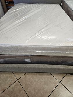 Brand New King Set $239 >> Mattress And Box Spring